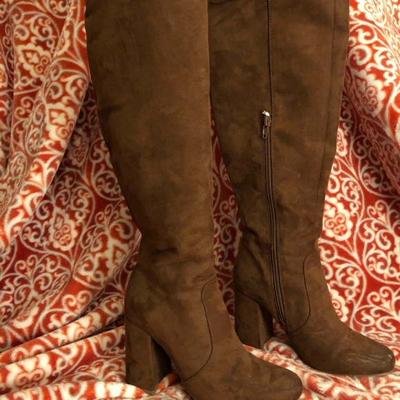 Suede knee high boots - Picture 6 of 6